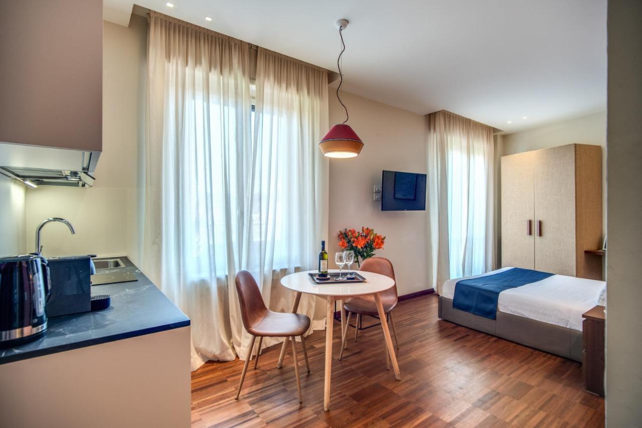 Milhouse Suites Duomo Милан Экстерьер фото